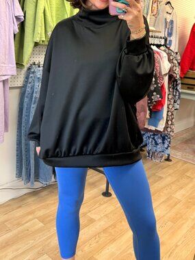 Black Oversized Pullover